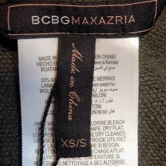 New BCBGMAXAZRIA Wool Blend Fringe Poncho - Picture 10 of 11